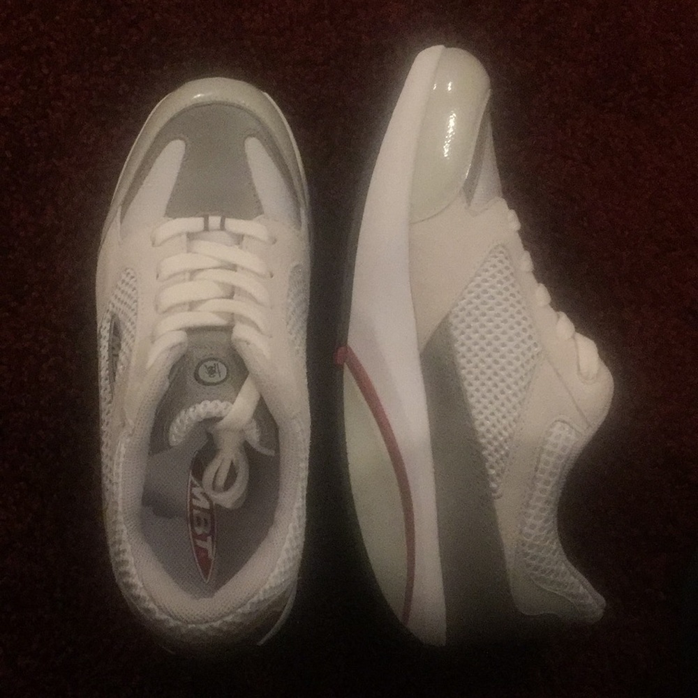 MBT EXERCISE SHOES.